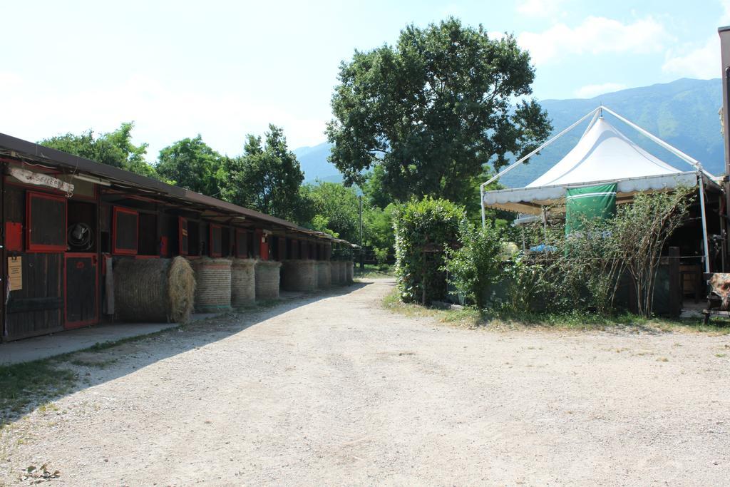 Agriturismo Al Ranch Castello dʼAviano Exterior foto